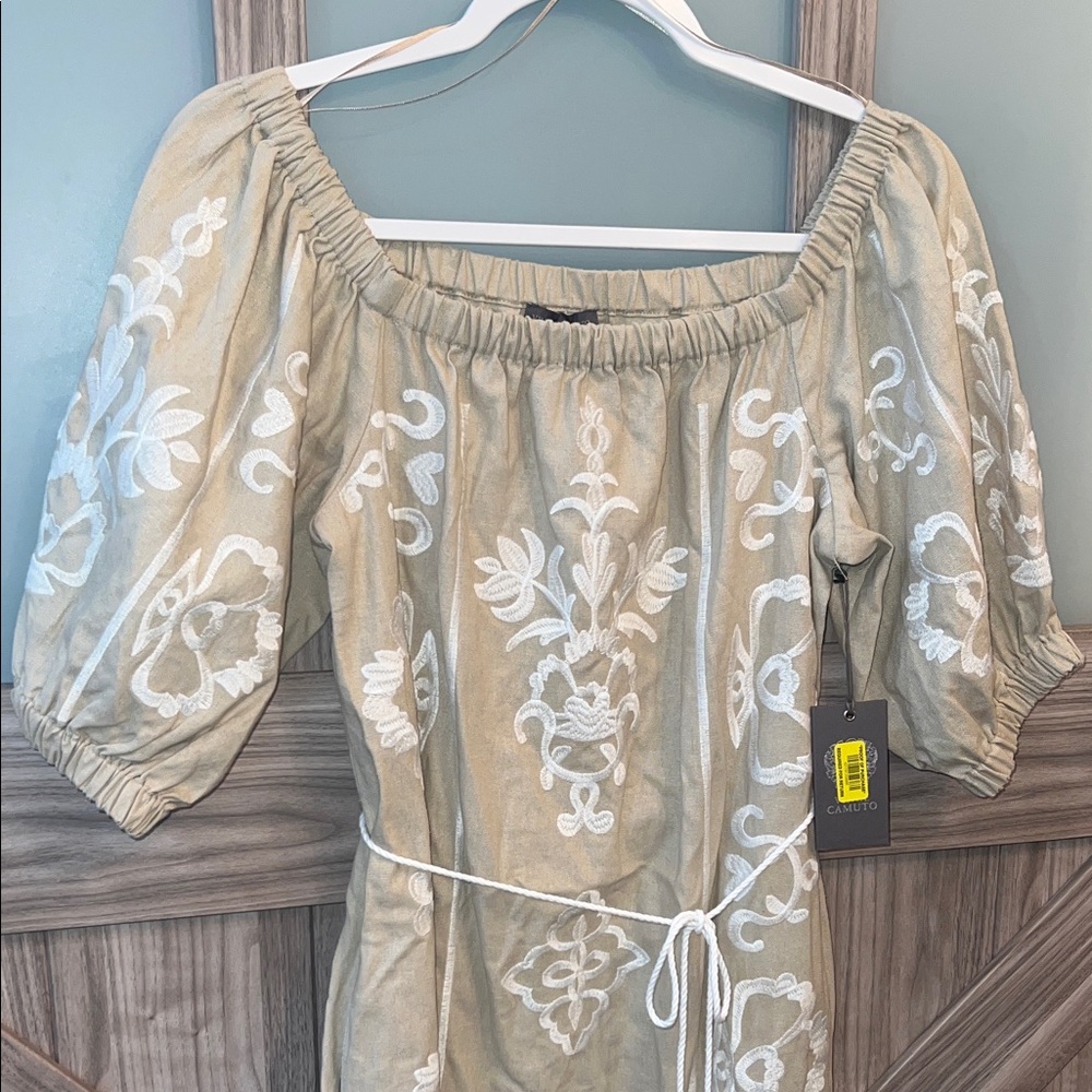 Vince Camuto Beige Midi Dress with White Embroidery - Picture 3 of 7